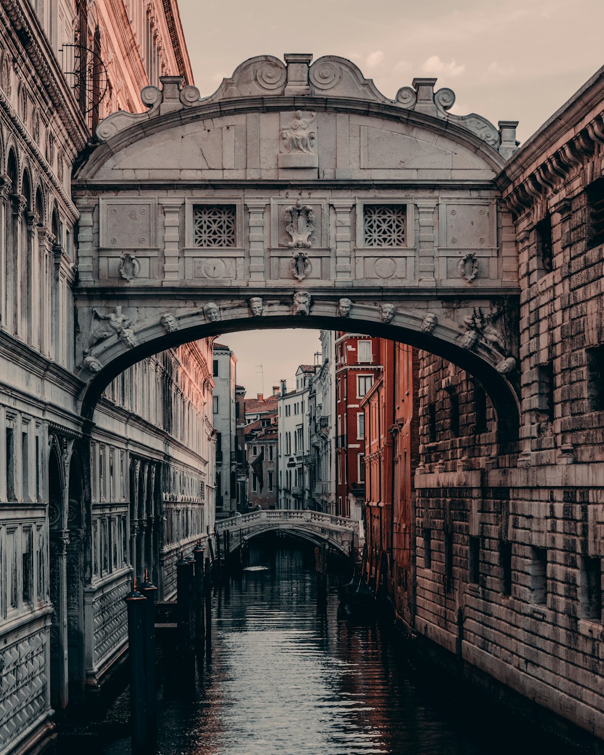 Bridge of Sighs in Venice connecting the Doge's Palace to the old prison building over a narrow canal